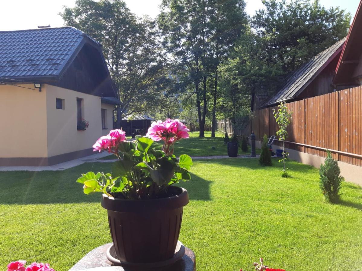Casa Pricas Villa Moieciu de Jos Ngoại thất bức ảnh