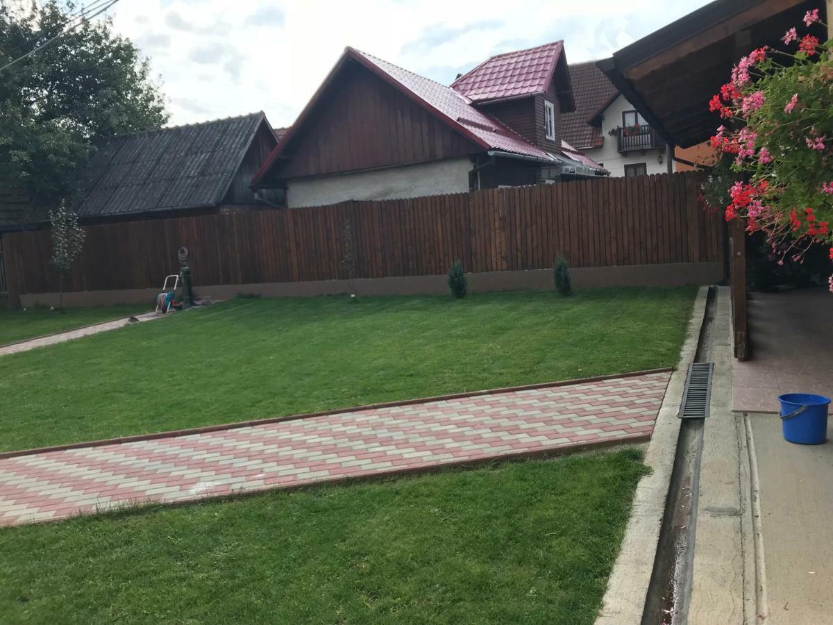 Casa Pricas Villa Moieciu de Jos Ngoại thất bức ảnh