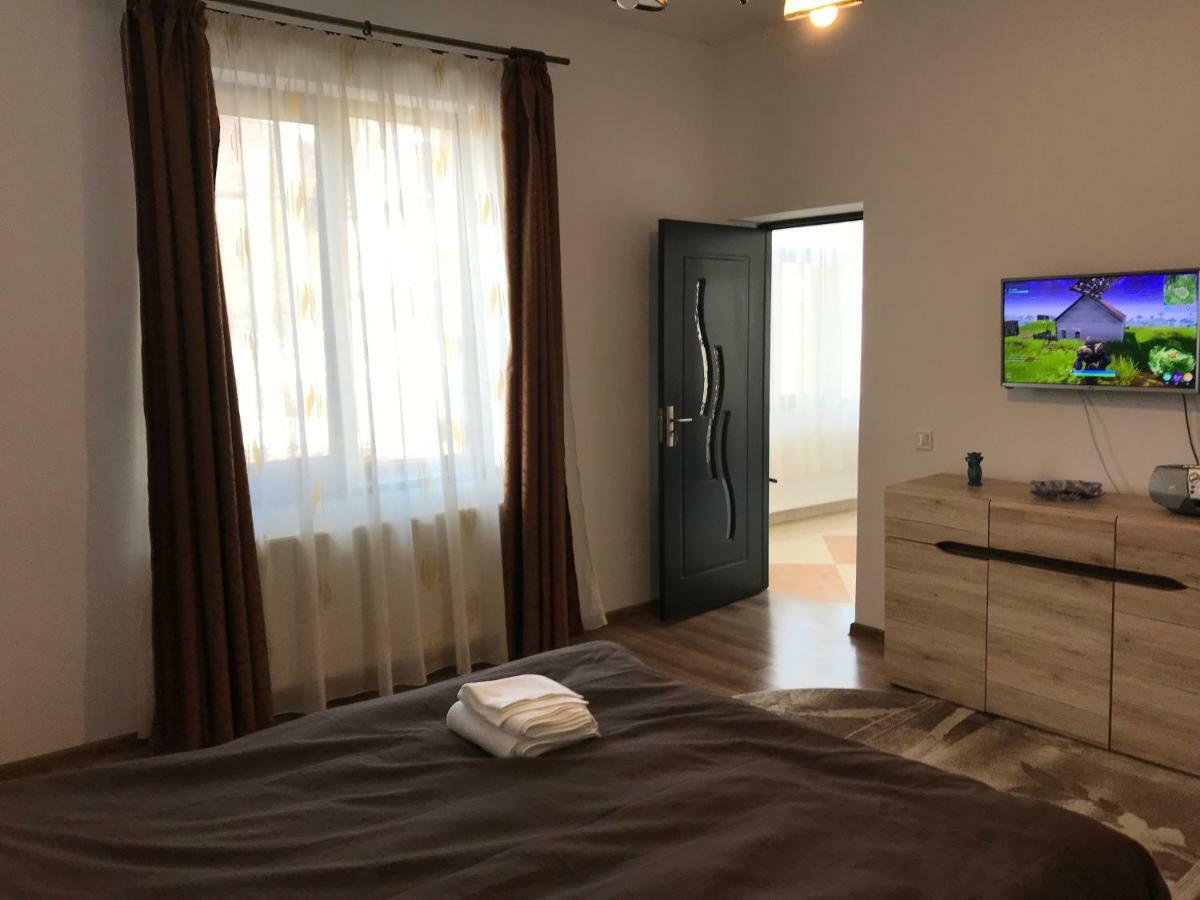 Casa Pricas Villa Moieciu de Jos Ngoại thất bức ảnh