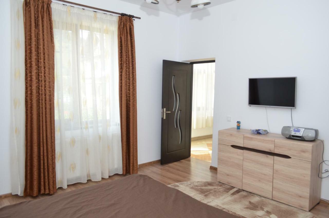 Casa Pricas Villa Moieciu de Jos Ngoại thất bức ảnh