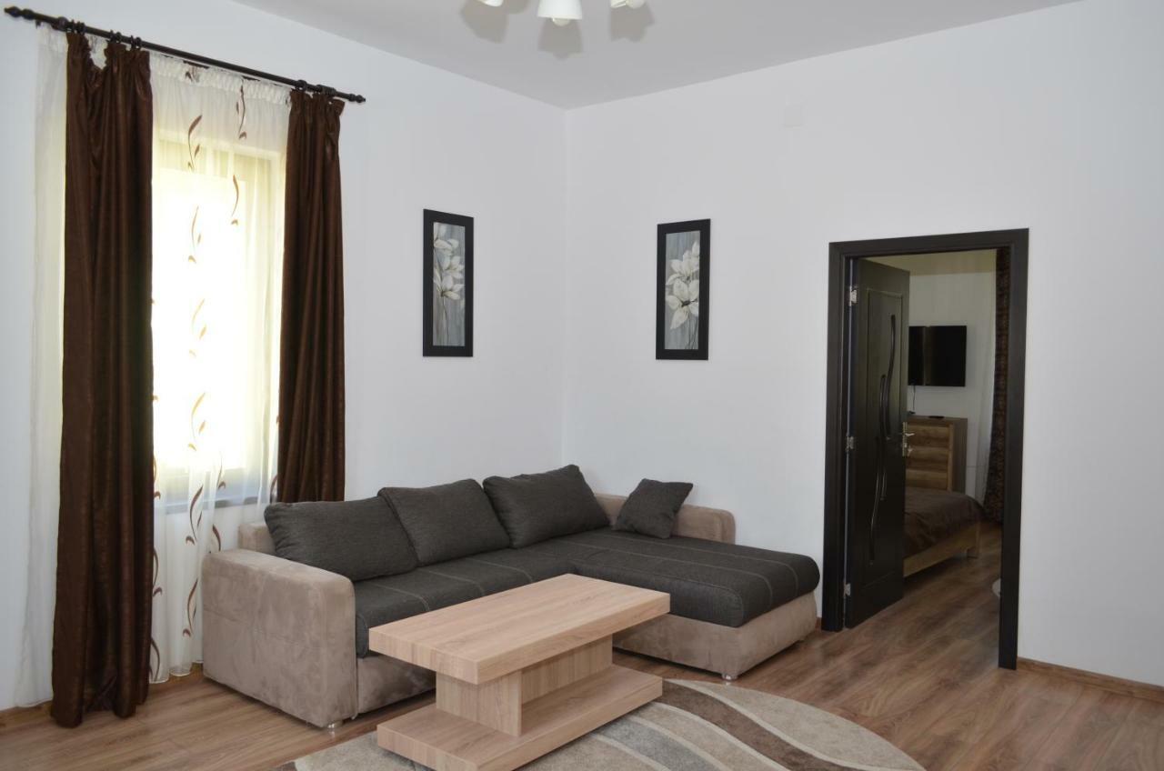 Casa Pricas Villa Moieciu de Jos Ngoại thất bức ảnh